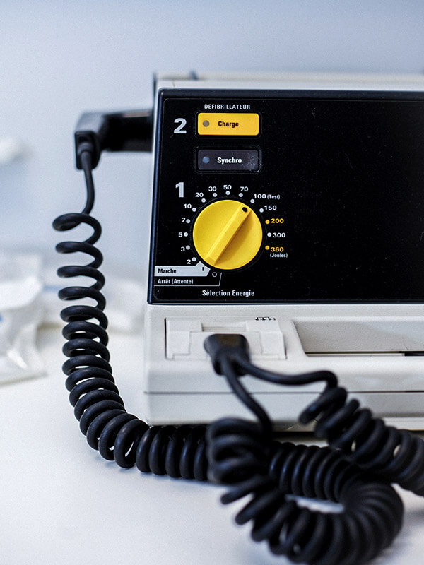 Défibrillateur médical professionnel à usage vétérinaire