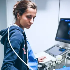 Constance Dabrowski, vétérinaire à Lille